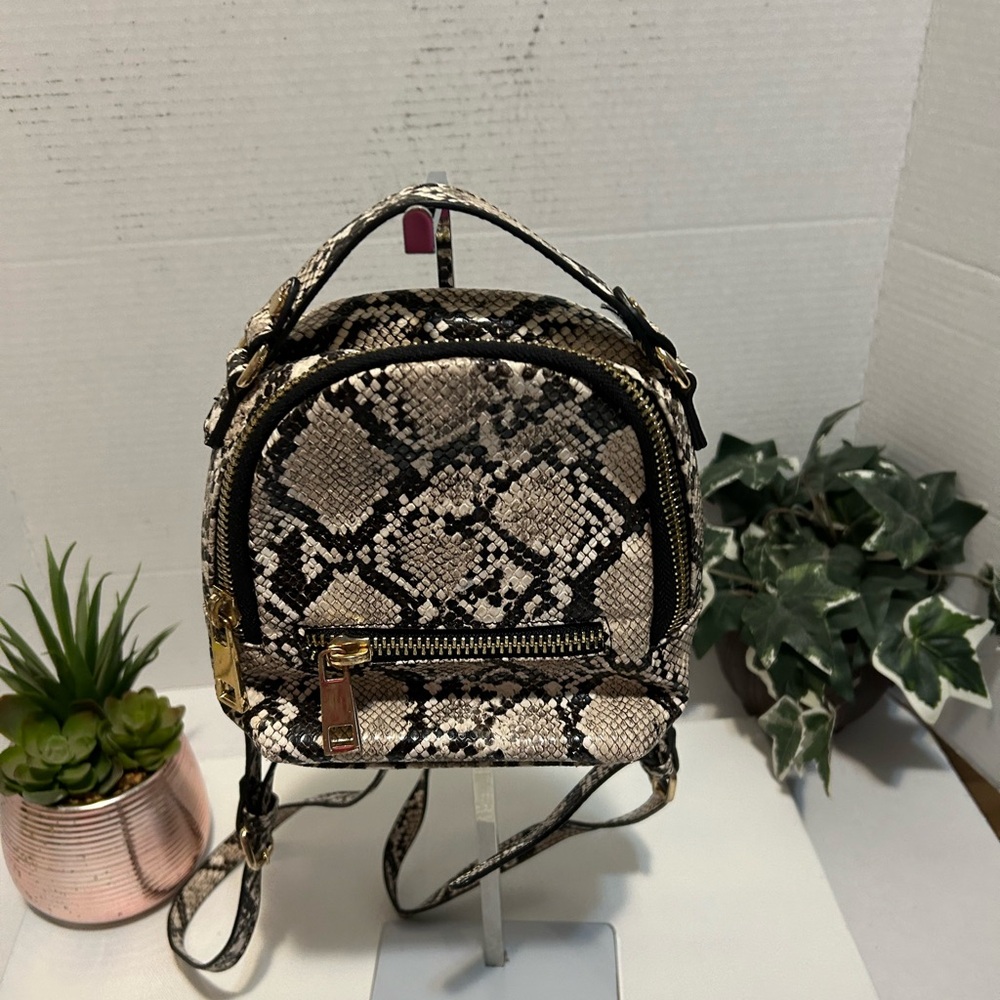 Stylish Snake Print Mini Backpack - image 1